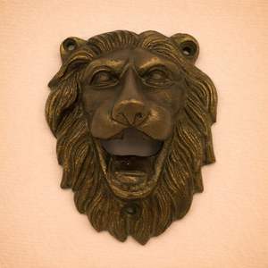 Décapsuleur mural en fonte tête de lion, design animal vintage, robuste, pour un retrait facile des bouchons, décoration rustique pour bar à domicile - Product Image 1