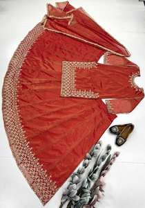 DISEÑADOR MODERNO BORDADO SECUENCIA TRABAJO LEHENGAS con DUPATTA SET para FIESTA TELAS PESADAS - Product Image 5