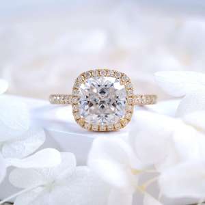 2.00 tcw แหวนเพชรมอสซาไนท์สำหรับผู้หญิงเครื่องประดับหมั้น18KT ทองรัศมีสไตล์หรูหราและหรูหรา - Product Image 1