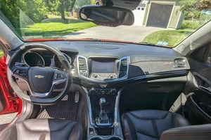 Chevrolet Coupé 2024 Usado, Color Oscuro, R15, Cuero, Ejecutivo, Alto Rendimiento, Potencia, Lujo, Manejo Preciso, Techo Panorámico, Diseño de Ingeniería, Volante a la Izquierda - Product Image 5