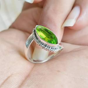 Anillo de Peridoto Hecho a Mano, Corte Marquesa, Plata de Ley 925, Piedra de Nacimiento de Agosto, Joyería de Piedras Preciosas, Regalo para Mujer - Product Image 2
