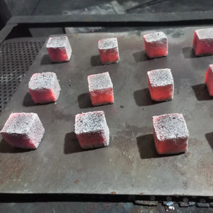 Prix d'usine narguilé longue durée de combustion haute qualité 100% charbon de noix de coco pour BBQ - Product Image 1