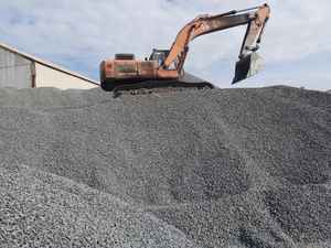 Gabro, agrégats de pierre concassée écologiques, copeaux de granit gris pour jardin, parc et travaux de construction - Product Image 2