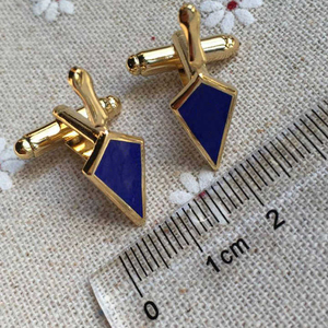 Gemelos de Masonería personalizados 2025, diseño de escudo de esmalte azul chapado en oro, estilo geométrico, accesorios de Regalia masónica, cepillo de Metal - Product Image 3