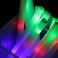 Bâtons lumineux en mousse LED pour fêtes, 3 modes d'éclairage colorés pour les événements de remise des diplômes, Thanksgiving, le Nouvel An, les invités, les DJ, les concerts