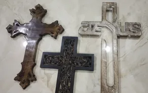 Placa de tallado Floral para el hogar, Cruz de pared hecha a mano, antigua, santa católica, de Jesús, para el hogar - Product Image 2