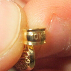 Hermoso y Moderno Dije con Forma de Corazón en Oro Amarillo y Blanco de 10K, Diseño de Filigrana Pequeño, Alta Calidad, Certificado IGI, para Mujer, para Fiestas - Product Image 6