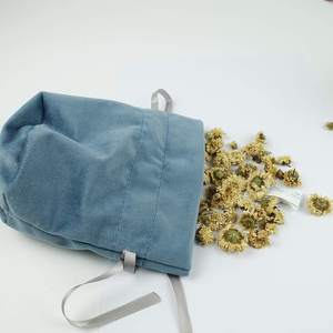 Sacs cadeaux en velours bleu pour noël, mariage et fête, sac en soie de luxe OEM fabriqué au Vietnam - Product Image 6