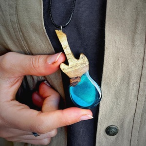 Blauwe Bloem Sieraden Epoxyhars Echte Gedroogde Geperste Vergeet Me Niet Gedenkketting Groothandelsprijs Van India - Product Image 5