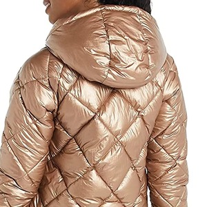 Abrigo Largo Acolchado de Invierno para Mujer, Diseño Personalizado de Alta Calidad, con Capucha, Manga Larga, Material de Poliéster, MOQ Bajo, Personalizable - Product Image 4