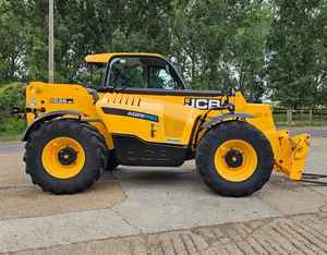 รถยกเทเลแฮนด์เลอร์ JCB 536 4WD มือสอง ความจุ 4 ตัน แบบหมุนได้ พร้อมชั่วโมงการทำงานต่ำ ราคาแข่งขัน - Product Image 1