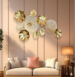 Arte de pared minimalista abstracto de cisne de metal con líneas curvas doradas elegantes. Disponible a precios de mayoreo. - Product Image 2