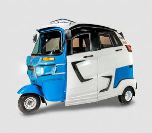 NOUVEAU TORITO BAJAJ CROM PLUS >250cc Rickshaw à carrosserie fermée motorisé avec GSL - Product Image 1