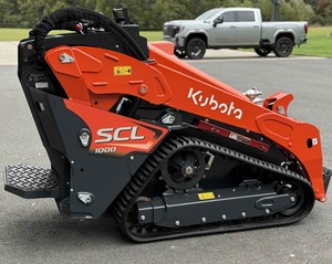 Kubota SCL1000 2025 compact wheel loader, 18.5 kW, diesel, 1-ton lifting capacity, for construction and agriculture - Product Image 3