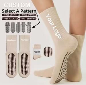 Nouveau Chaussettes montantes mi-mollet à double barre pour homme et femme Grip antidérapant pour les sports d'intérieur Fitness Yoga Pilates-Sports & Fitness Yoga - Product Image 1