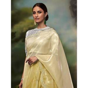 Impresionante Sari de Seda con Pedrería Amarilla y Blusa para Bodas y Eventos - Product Image 2