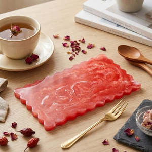 Tabla de Cortar de Resina Epoxi Color Durazno, Pulida y de Lujo, con Bordes Ondulados, 1.3 cm de Grosor, Apta para Lavavajillas, para Hogar Moderno, Fiestas, Hoteles y Restaurantes - Product Image 3