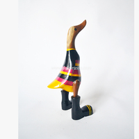 Décoration de canard en racine de bambou artisanale, écologique et durable, à rayures jaunes, rouges et noires, style art moderne et artisanat antique pour la décoration intérieure