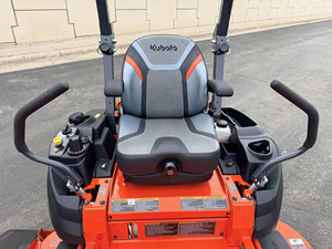 Tondeuse autoportée à braquage zéro Kubota 2025 Z452KWI-54/Z781i - Moteur Kawasaki 29,5 CV, plateau de coupe de 60 pouces - Product Image 4