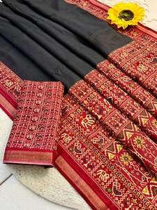 Sari de Algodón Mul Mul para Mujer con Diseño de Flores y Patola Pallu, Hecho en India - Product Image 4