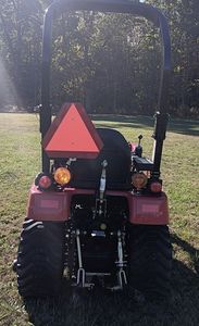 Tractor Mahindra EMAX 20S Usado/Nuevo de Alta Calidad, Mini Tractor Diesel 4x4, Precio Económico, Mejor Oferta, Tractor Cortacésped - Product Image 3