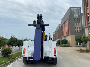Camions de dépannage d'<span class=keywords><strong>occasion</strong></span> Sinotruck 6*4 340Hp 20 tonnes Euro 2 à prix compétitifs de Chine pour la vente en Afrique - Product Image 3