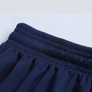 Uniforme de fútbol de poliéster, diseño personalizado de uniforme de la mejor calidad, ligero, fabricado en paquistaní - Product Image 5