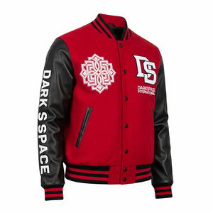 Veste universitaire personnalisable broderie chenille nouveau design manches en cuir bouton métallique en plastique chaud OEM saison d'hiver à l'avant - Product Image 5