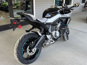 Oferta de Calidad: Motocicleta Deportiva 675SS 2026 Nueva, 675cc, con 3 Años de Garantía - Product Image 6