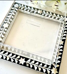 Présentoir en nacre noir et blanc pour servir du chocolat, des bonbons et des bonbons, support de gâteau d'anniversaire MOP de dernière conception - Product Image 1