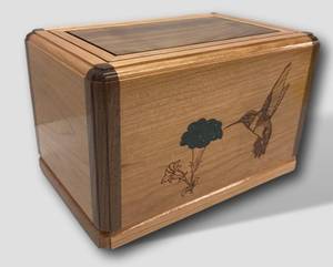Gravé Epoxy Colibri Cerisier Noyer En Bois Fait À La Main Enterrement Crémation Urne Funéraire - Product Image 4