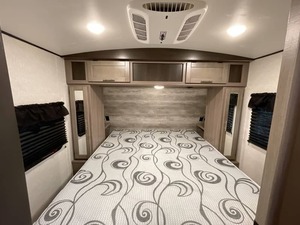 PROVEEDOR DE REMOLQUES DE CAMPING USADOS Cross Roads Sunset Trail 331BH 2022 en Venta para Camping y Viajes - Product Image 4