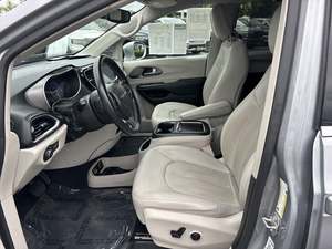 CHRYSLER PACIFICA TOURING L FWD 2021 d'occasion LHD/RHD - Product Image 4