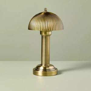 Vintage Inspired Metal Table <b>Lamp</b> For Classic Home Decor Offering <b>Warm</b> Light And Timeless Appeal - Product Image 4