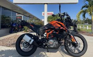 Moto de tourisme d'aventure 390 cm³ bicylindre haute performance d'occasion pour la ville et la route à vendre - Product Image 2