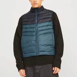 Chaqueta Clásica para Hombre con Paneles Acolchados, Aislamiento Térmico y Revestimiento Resistente al Agua para Camping, Senderismo y Uso Diario - Product Image 2