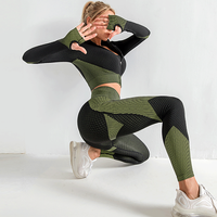 Conjunto de Yoga de mujer con logotipo personalizado, chándal de entrenamiento deportivo de tres piezas, sujetador y pantalones cortos, conjunto de yoga