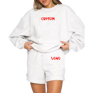 เซ็ตกางเกงตัวคอกลมมีฮู้ดสำหรับผู้หญิงชุดเสื้อสเวตเชิ้ตคอกลมและกางเกงขาสั้นสีทึบขนาดใหญ่พิเศษตามสั่ง - Product Image 1