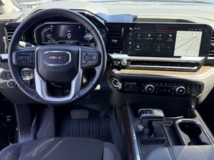 GMC Sierra 1500 Elevation 2025, Doble Cabina, 4x4, Faros LED Negros, Transmisión Automática, Asientos de Cuero, Neumáticos R20 - Product Image 5