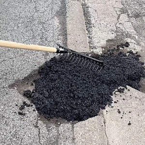 Sacs de l'usine 25Kg Cold Patching Asphalte pour la construction de routes et de matériaux en béton Bitume - Product Image 1