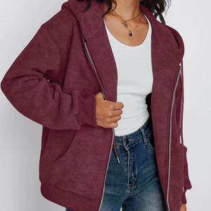 OEM Fabrication pour femmes pulls à capuche décontracté plaine basique sweat avec capuche couleur unie surdimensionné à manches longues sweats à capuche - Product Image 1