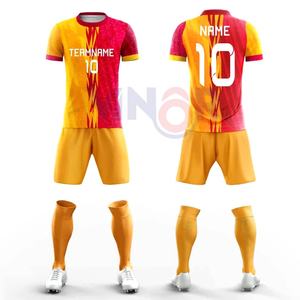 Short d'uniforme d'équipe de football de conception OEM de haute qualité, respirant et fabriqué en usine, ensemble avec logo imprimé par sublimation Nouvelle arrivée en vente - Product Image 4