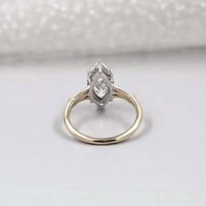 Anillo de Compromiso con Corte Marquesa de Diseño Vintage, Certificado por IGI, con Diamante Cultivado en Laboratorio y Oro Blanco - Product Image 4