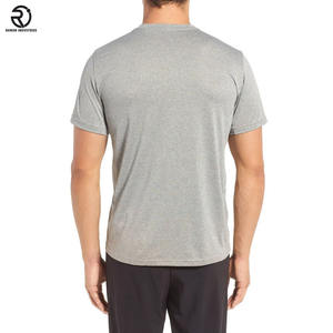 เสื้อยืดพอดีตัวสำหรับผู้ชายเสื้อยืดกราฟิกผ้าโพลีเอสเตอร์พิมพ์ลายโลโก้แบบกำหนดเอง - Product Image 3