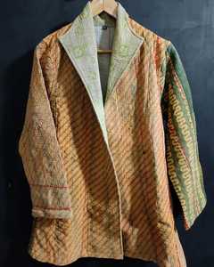 เสื้อคลุมผ้าฝ้ายสไตล์วินเทจสำหรับสตรีสไตล์โบฮีเมียน Kantha กิโมโนแจ็กเก็ตพร้อมคอตั้งดีไซน์ทอและพิมพ์ลาย - Product Image 3