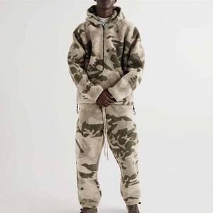 Jogging personnalisé OEM, vêtements de jogging d'entraînement, vêtements de jogging Sherpa épais pour l'hiver, pantalon droit à rayures incurvées pour hommes bon marché uni - Product Image 3