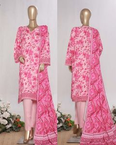 Vestido de Invierno para Mujer SSumaira Collection RIWAYAT Premium, de Viscosa Dobby con Estampado Digital y Dupatta Estampada - Product Image 1