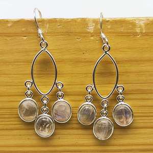 Boucles d'oreilles bohèmes en argent sterling 925 faites à la main en forme de pierre de lune arc-en-ciel pierres précieuses pierres naturelles pour les mariages - Product Image 1