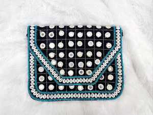 กระเป๋าคลัทช์ผู้หญิงปี 2025 กระเป๋าถือสำหรับผู้หญิง ผลิตในอินเดีย กระเป๋าคลัทช์งานฝีมือสำหรับงานกลางคืน ขายส่งกระเป๋าปอกระเจา บริษัท กูรู คิรปา เอ็กซ์พอร์ต เฮ้าส์ - Product Image 5