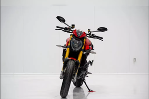 VENTAS 2026 - Motocicleta Deportiva Ducati Monster SP Livery en Venta - Product Image 3